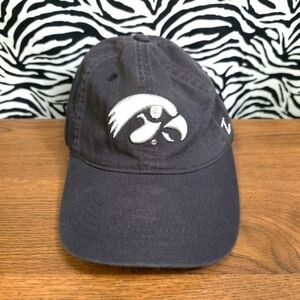 AUCN 0204 Thrifted Adult Adjustable Black Zephyr Iowa Hawkeyes Hat - GWOSLOO.19